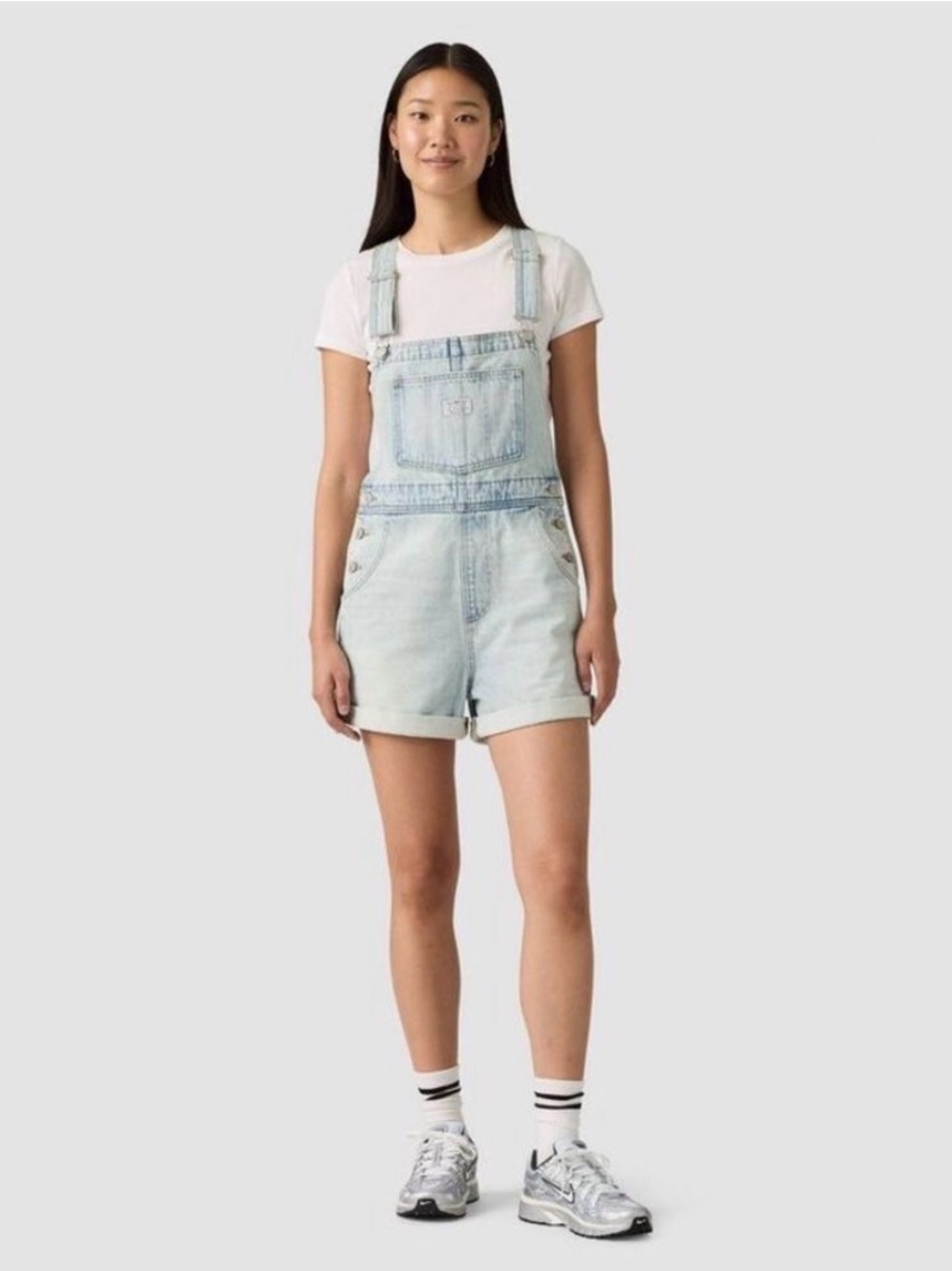 Levi’s Light Wash Denim Short Overalls for Women - Picture 1 of 7